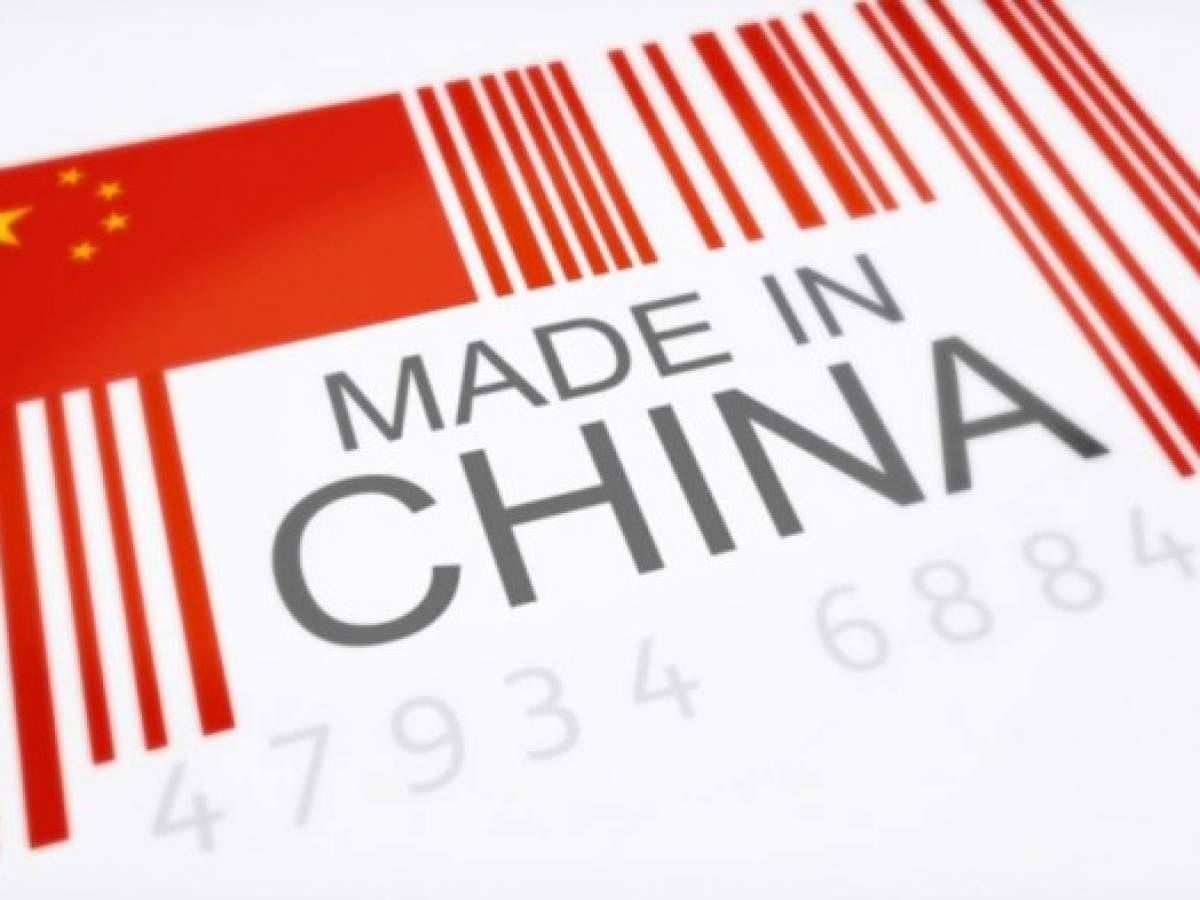 Exportaciones chinas vuelven a caer, lastradas por la guerra comercial con EEUU