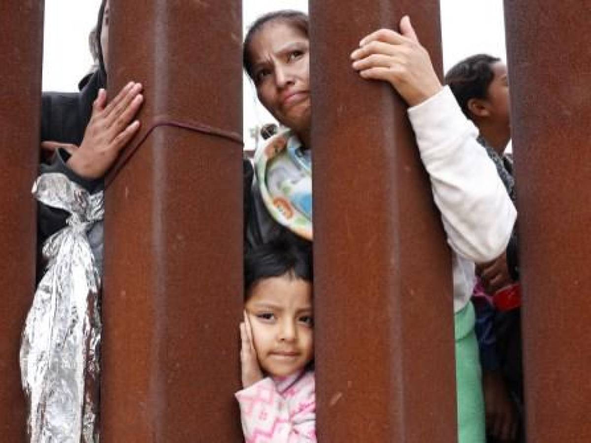 Cae en un 70 % la llegada de migrantes irregulares por la frontera sur de EEUU