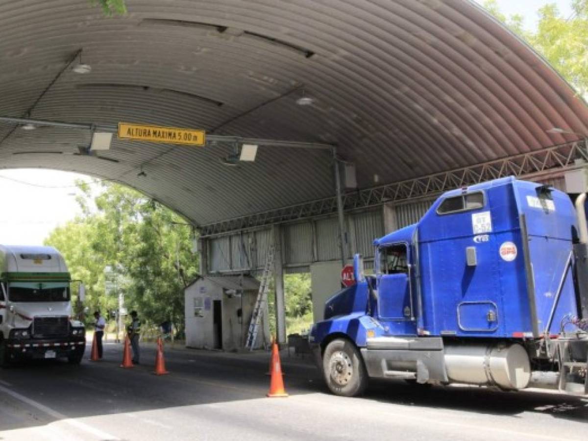 El Salvador: Transportistas de carga amenazan con paro