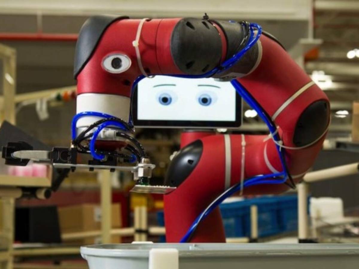 DHL moderniza sus operaciones con robots, impresión 3D y blockchain