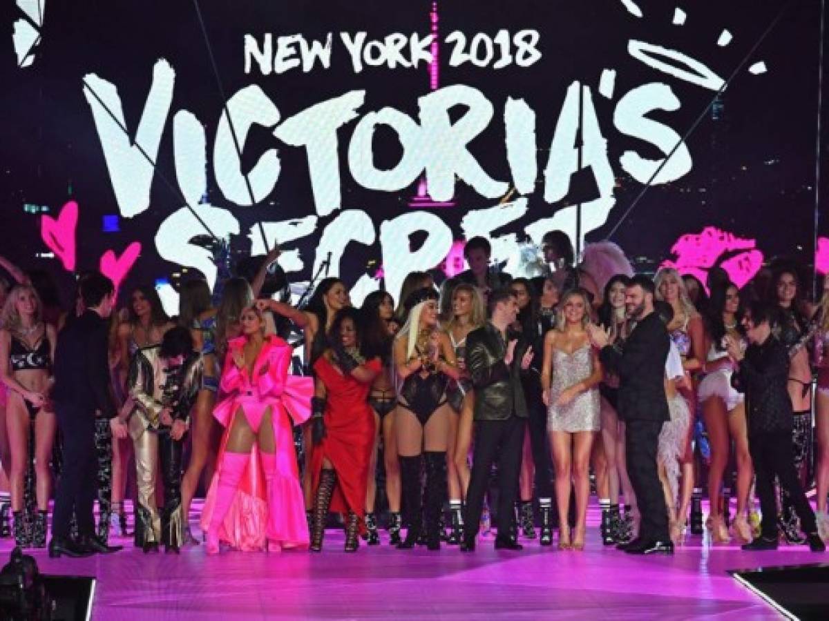 Victoria's Secret renuncia a su emblemático desfile