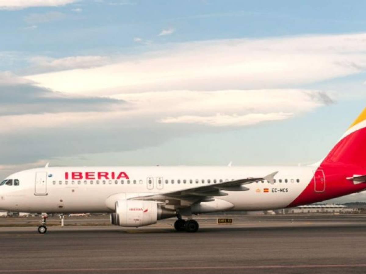 Iberia se mantiene en 2017 como la aerolínea más puntual del mundo