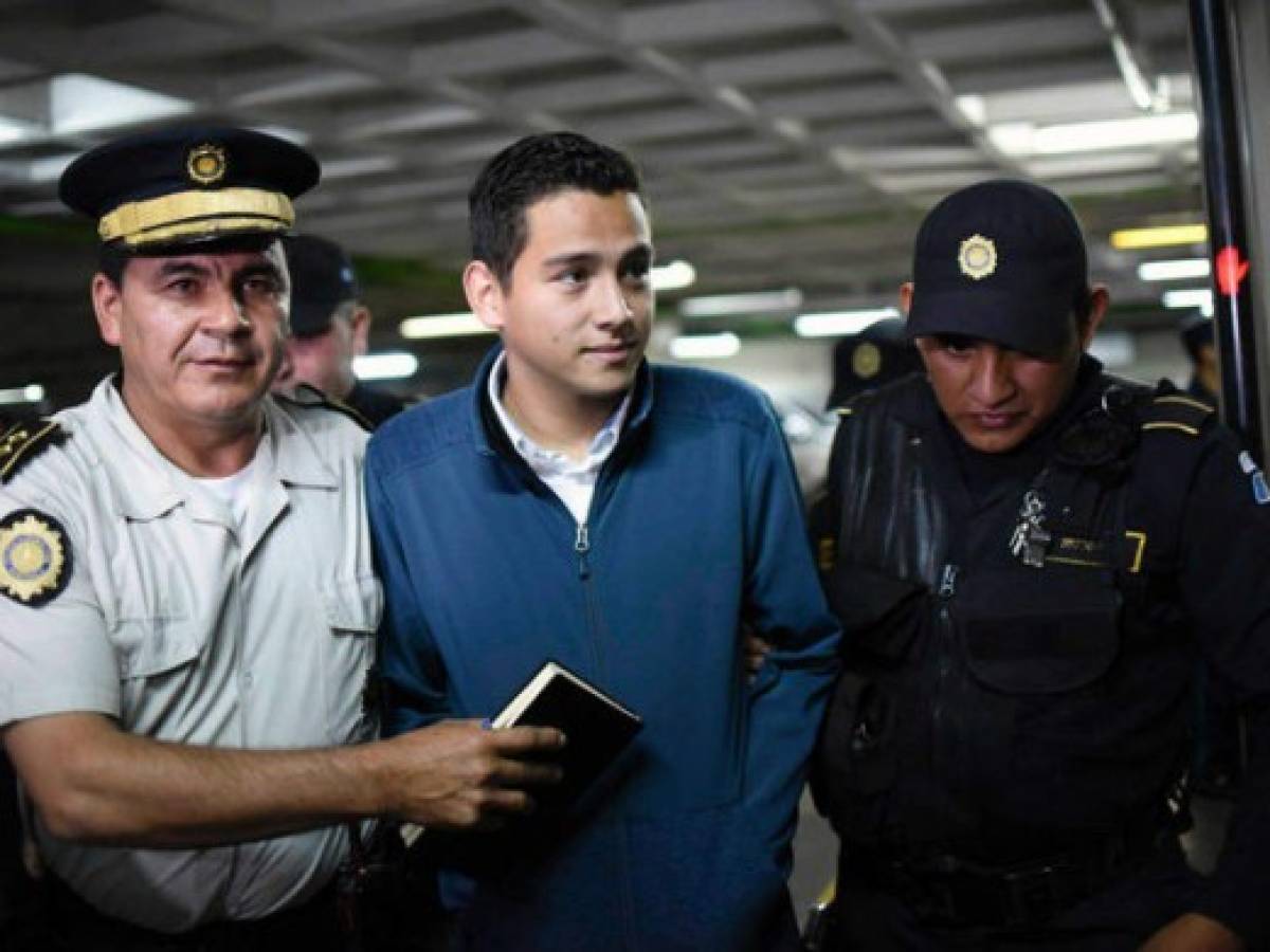 Se inicia juicio por fraude contra familiares del presidente guatemalteco