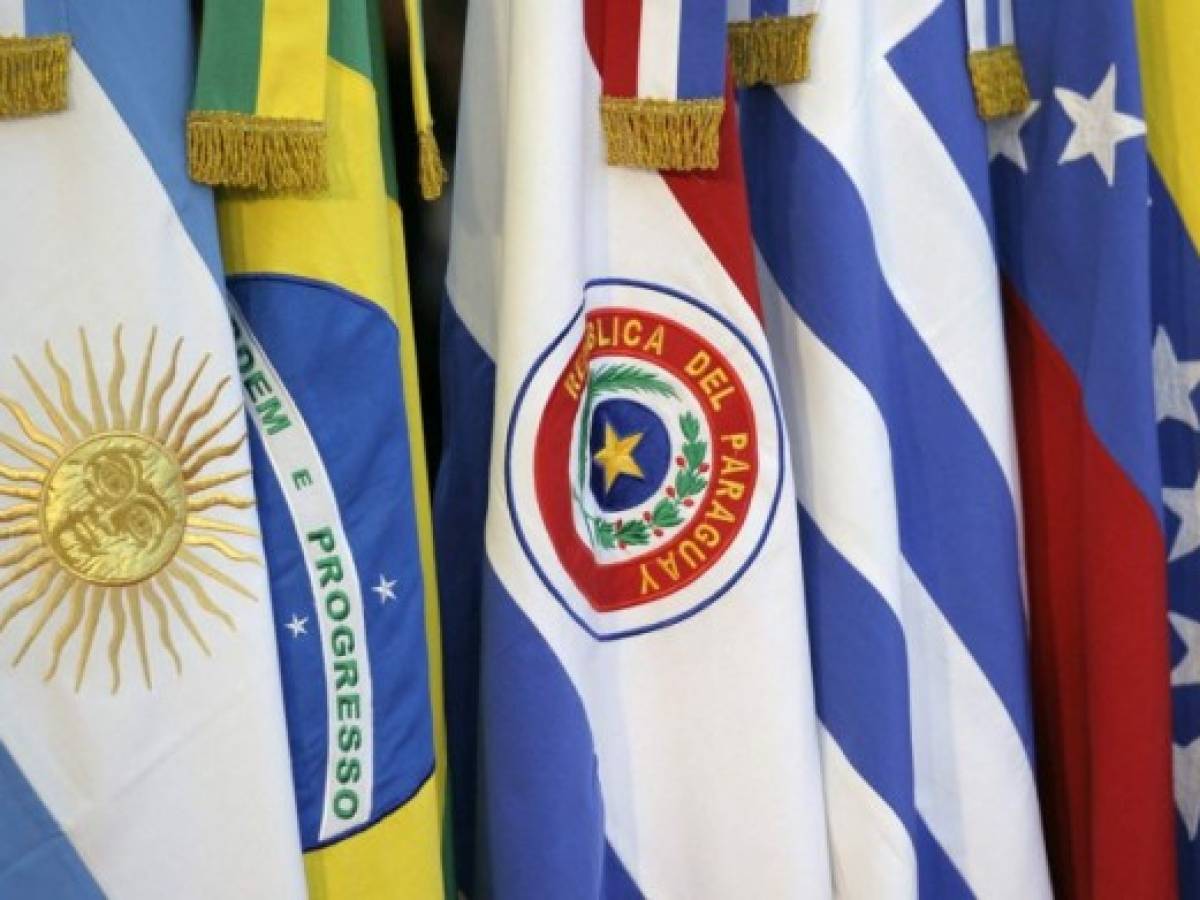 Mercosur celebra sus 25 años de capa caída