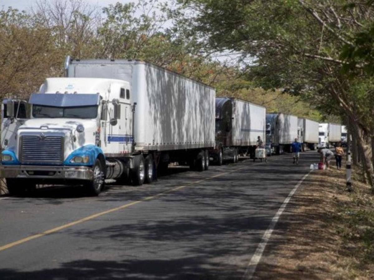 El transporte de carga terrestre en Centroamérica se reanuda con nuevas normas