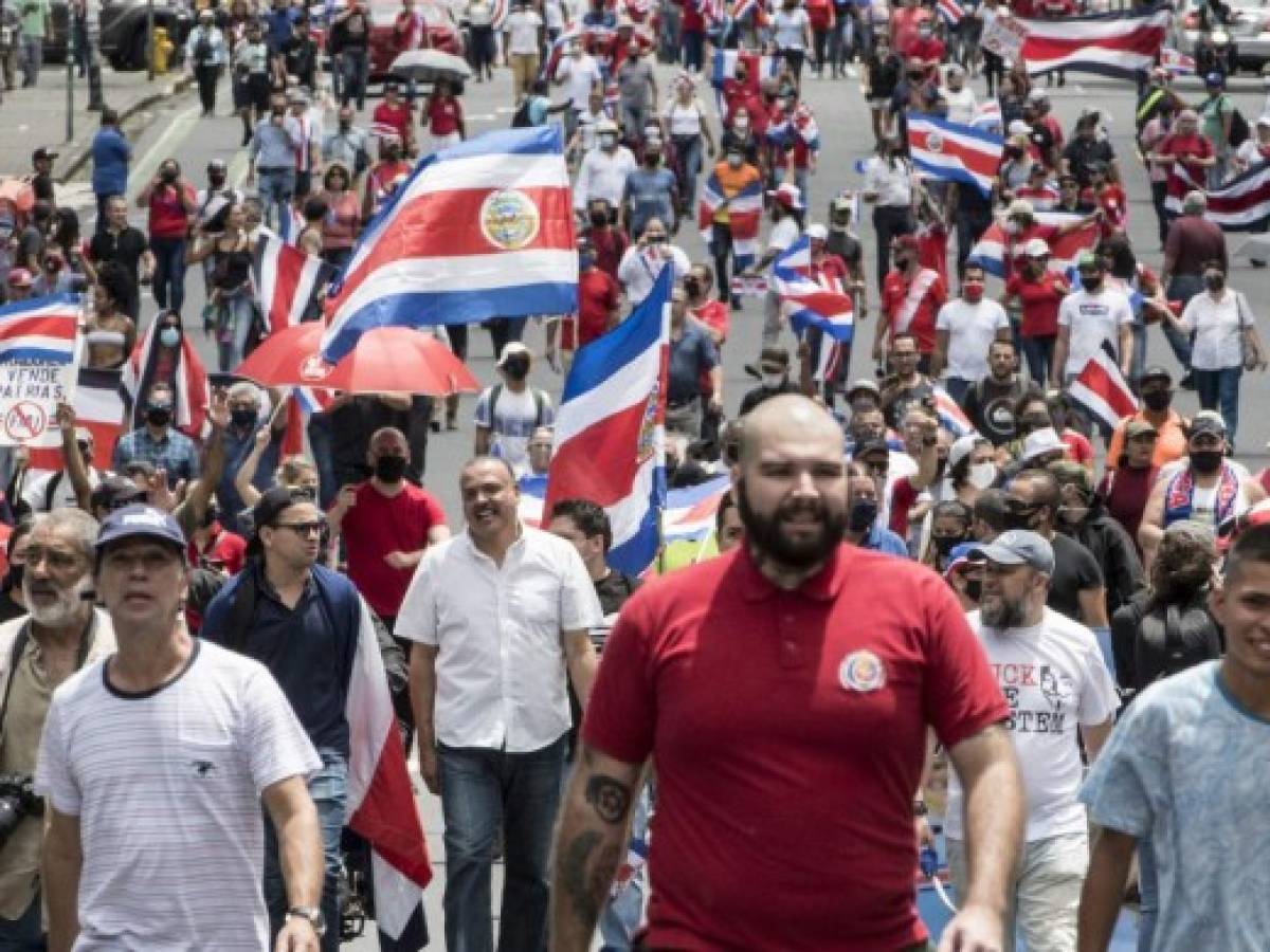 Costa Rica vive segundo día de bloqueos de carretera contra acuerdo con FMI