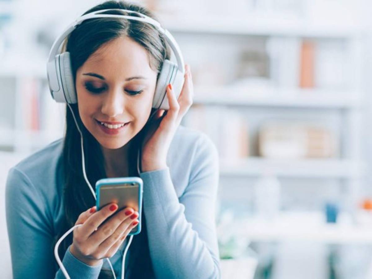 10 podcasts que necesita escuchar en su vida empresarial