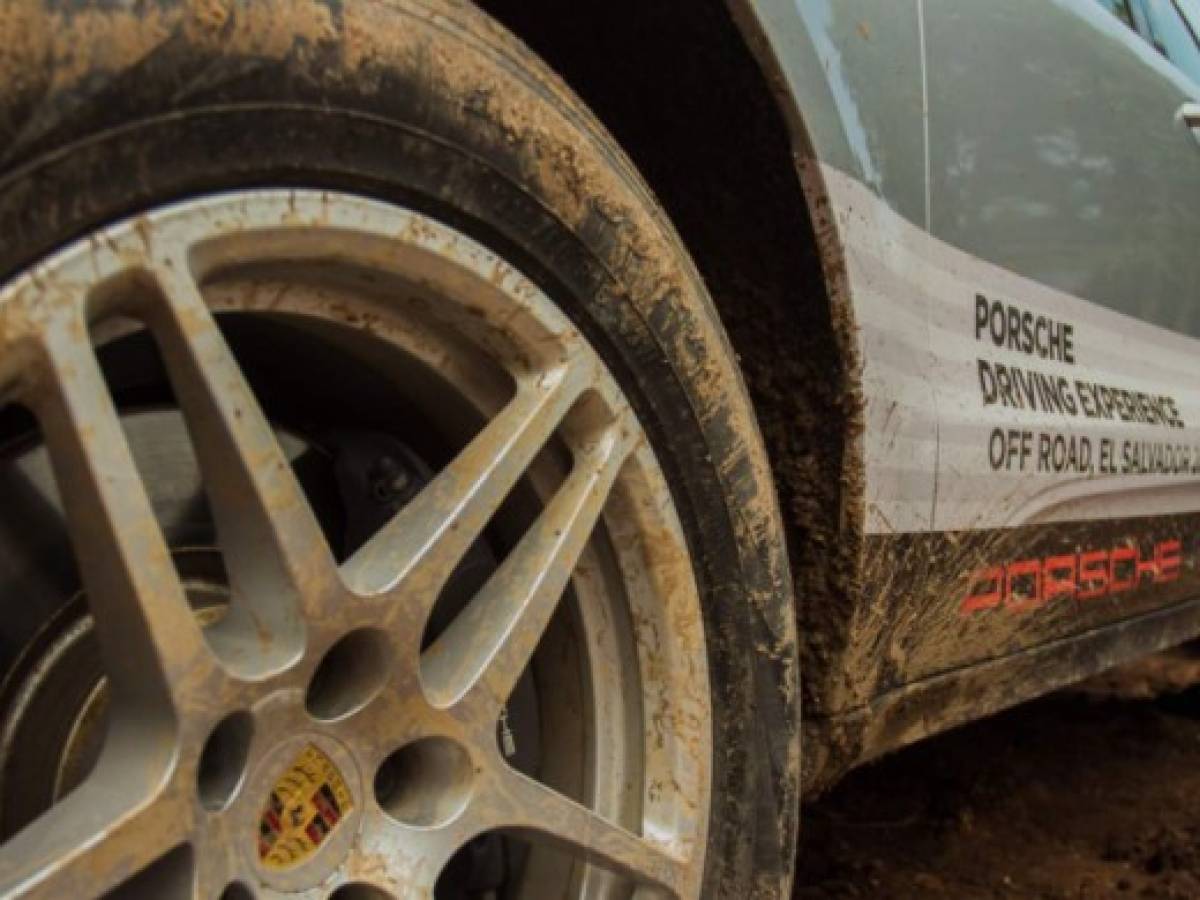 Porsche, sin miedo a caminos extremos