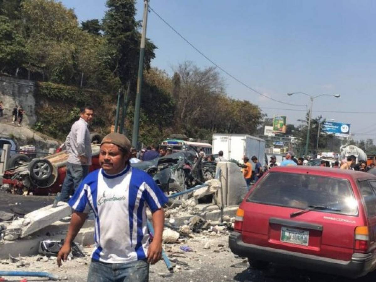 Guatemala: Trailer impacta a 25 vehículos en la Carretera Interamericana