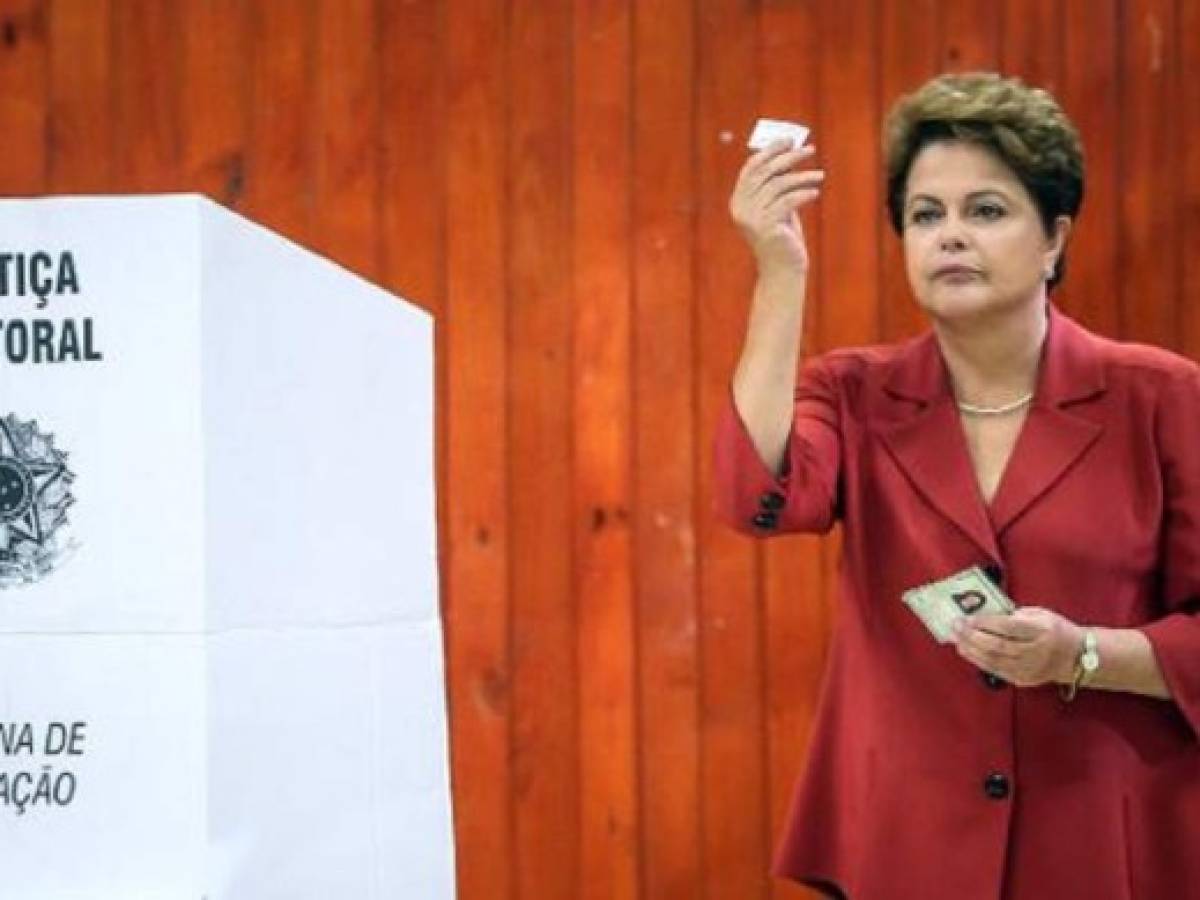 Dilma Rousseff reelecta como Presidenta por ajustado margen
