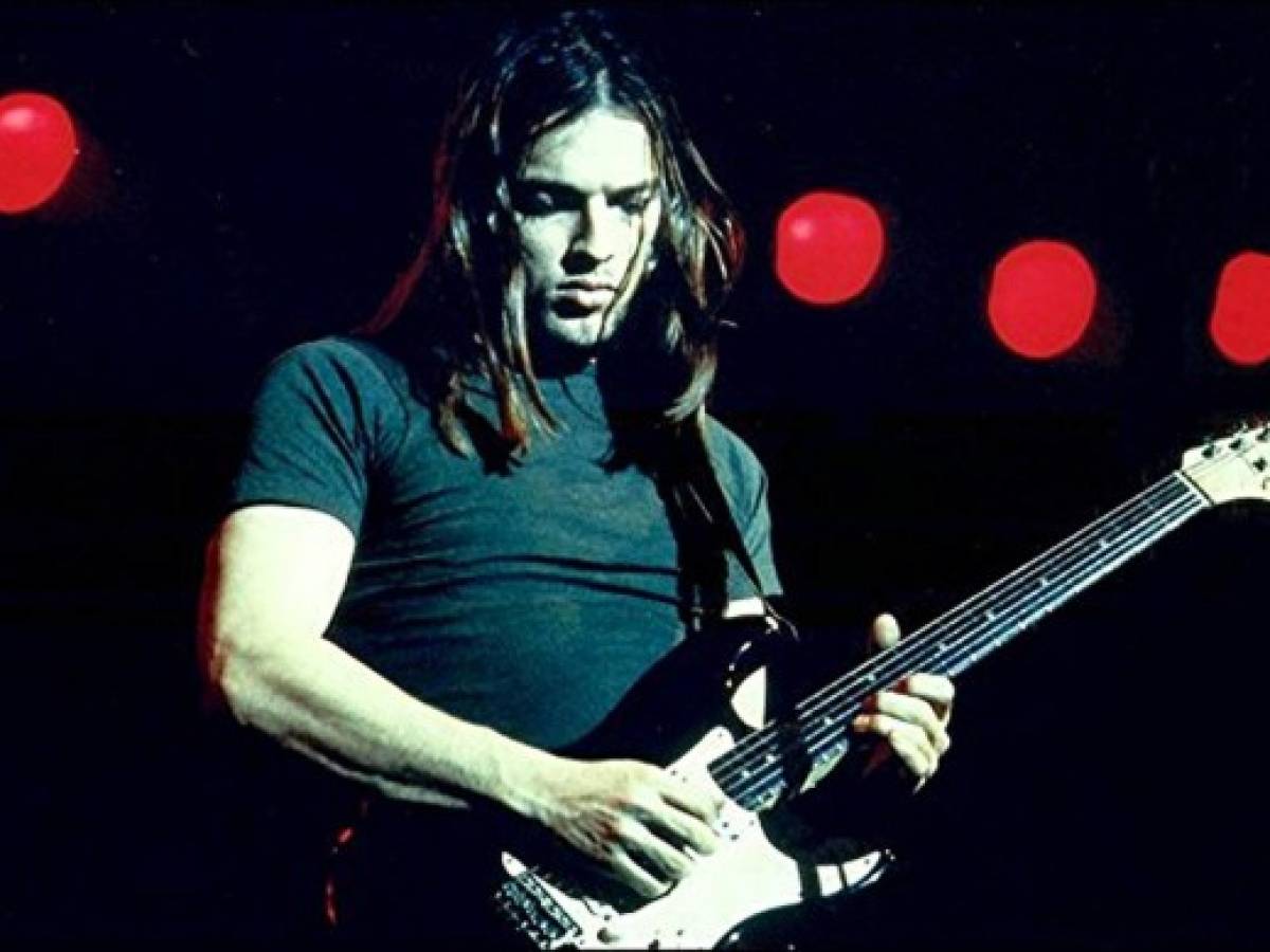La leyenda de Pink Floyd, David Gilmour, subastará sus guitarras