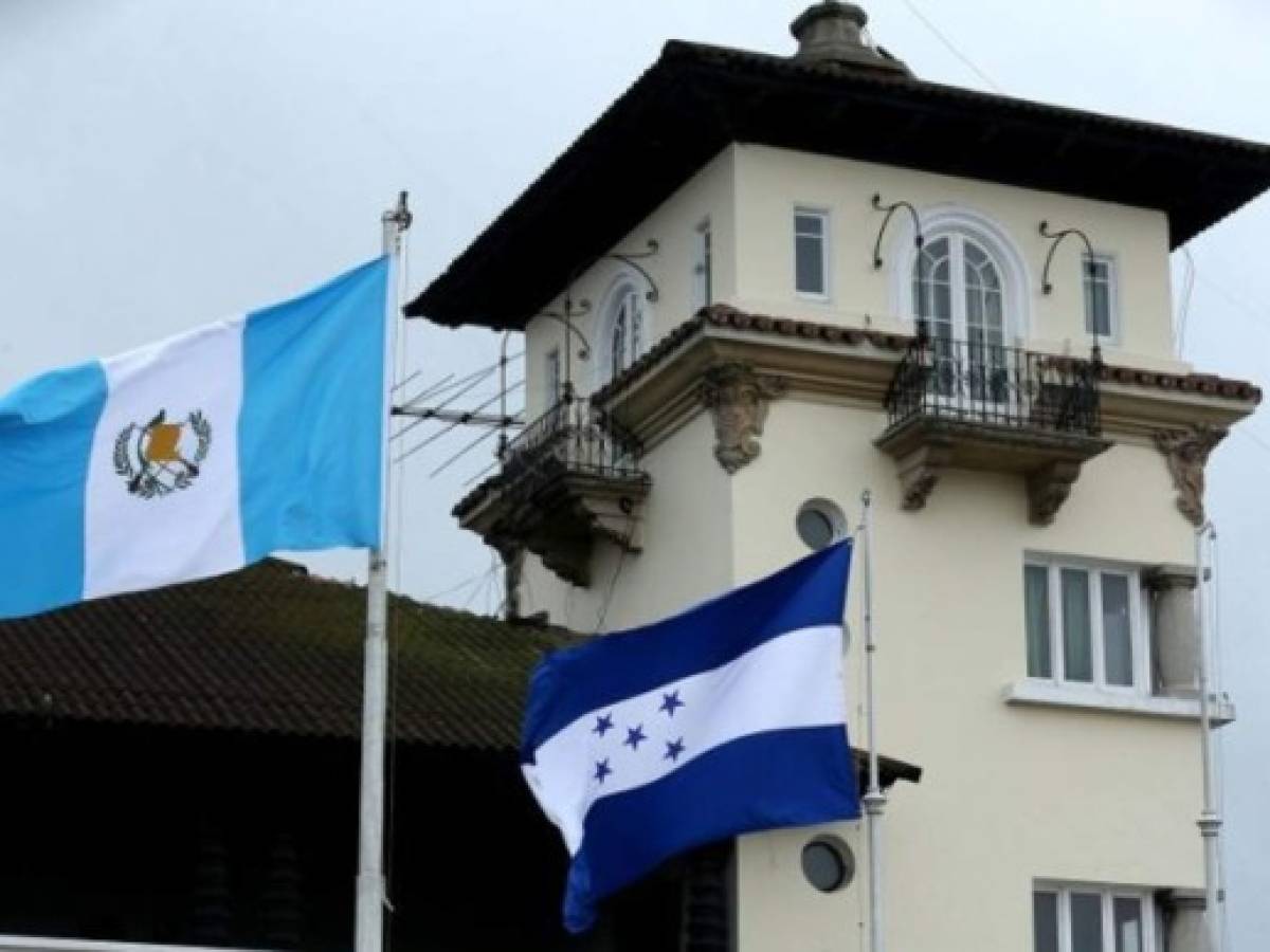 Un minuto tomará ahora pasar bienes entre Guatemala y Honduras