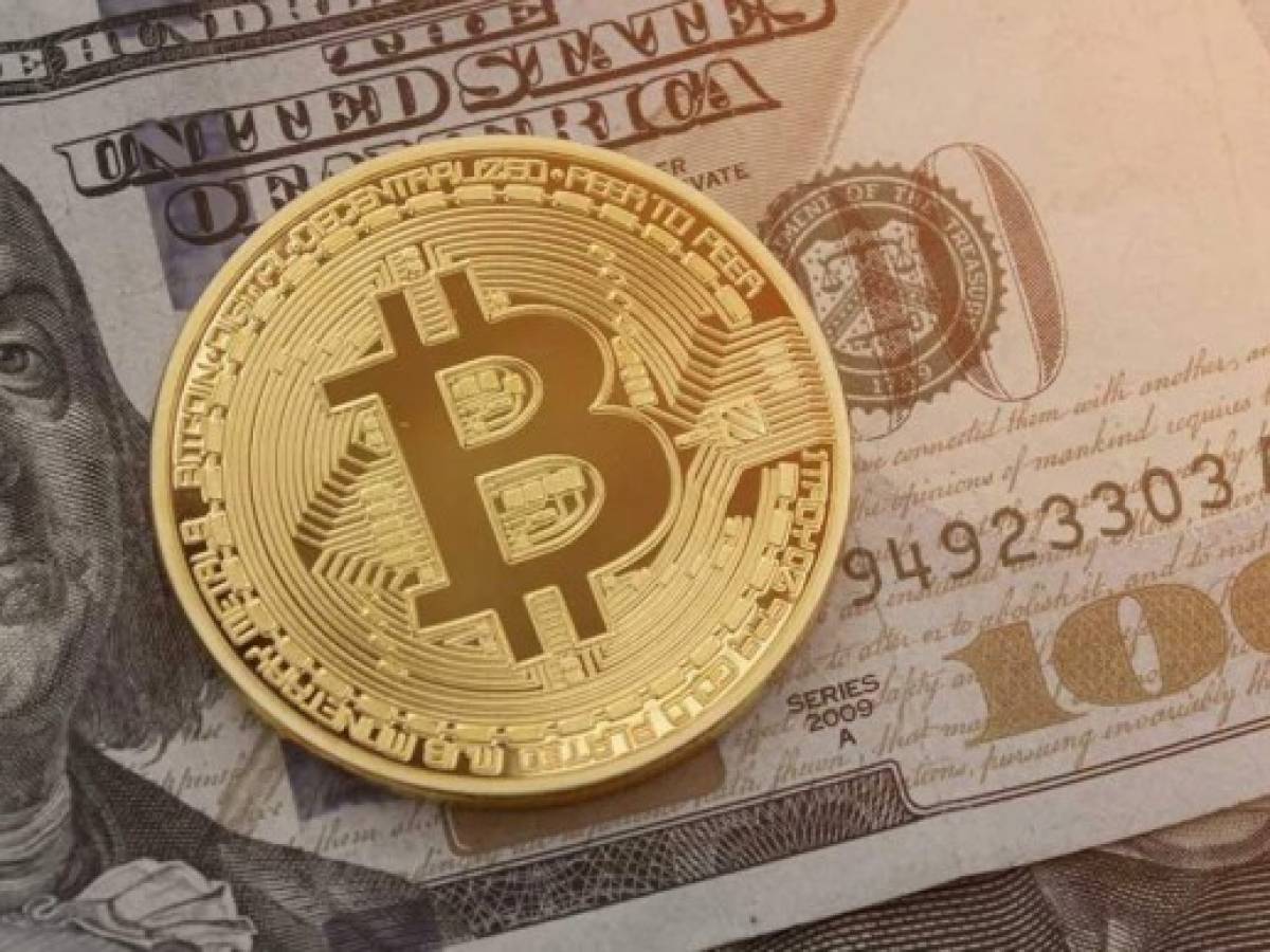El bitcoin se hunde a mínimos de seis meses por postura regulatoria de China