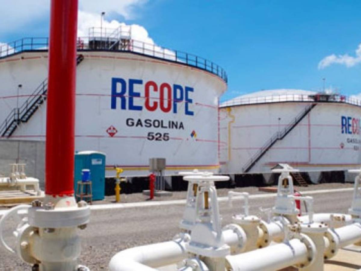 En marzo los costarricenses podrían pagar la gasolina más cara de su historia   