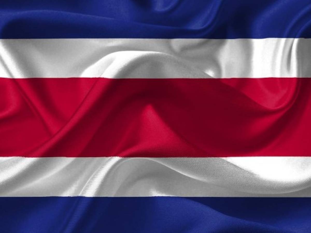 Fitch bajó dos escalones a la deuda de Costa Rica por déficit fiscal