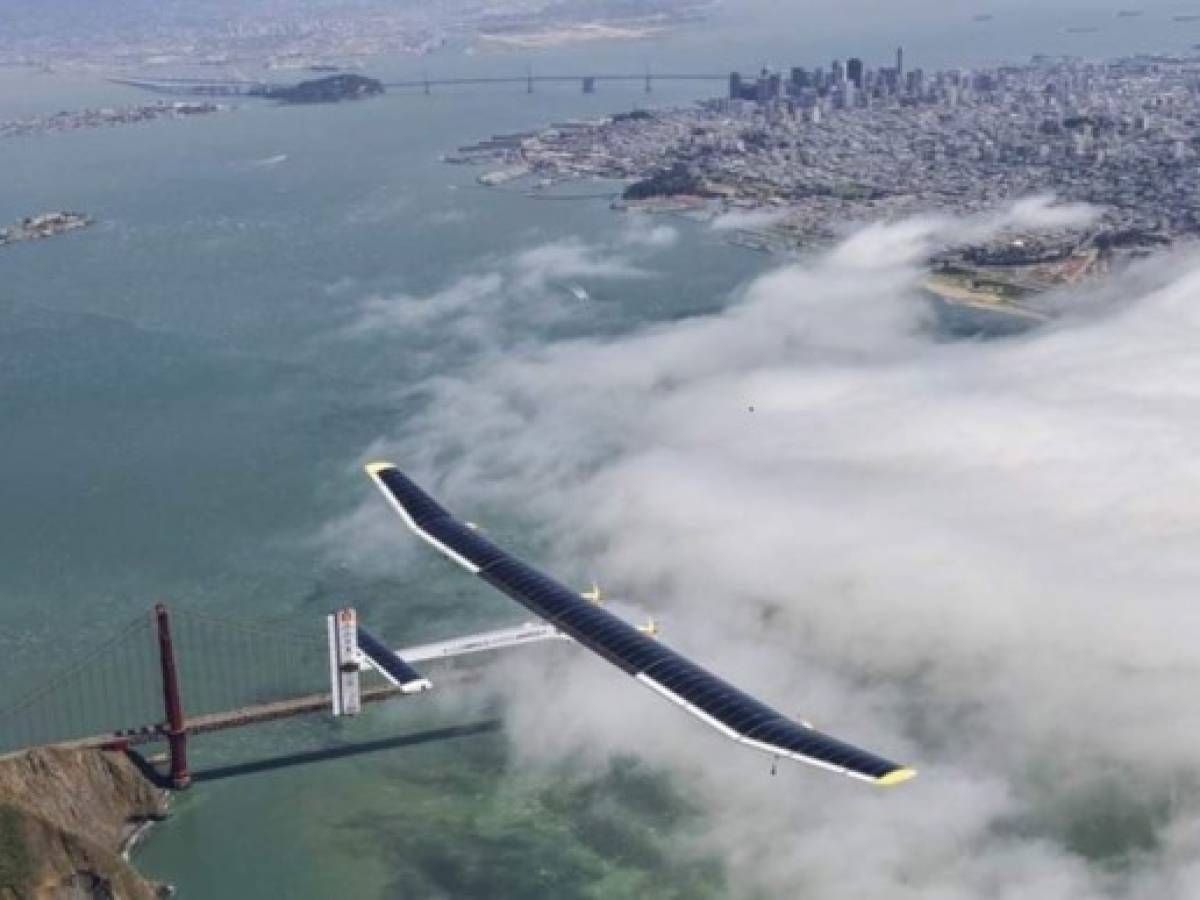 Avión Solar Impulse 2 reanuda vuelta al mundo sin usar combustible