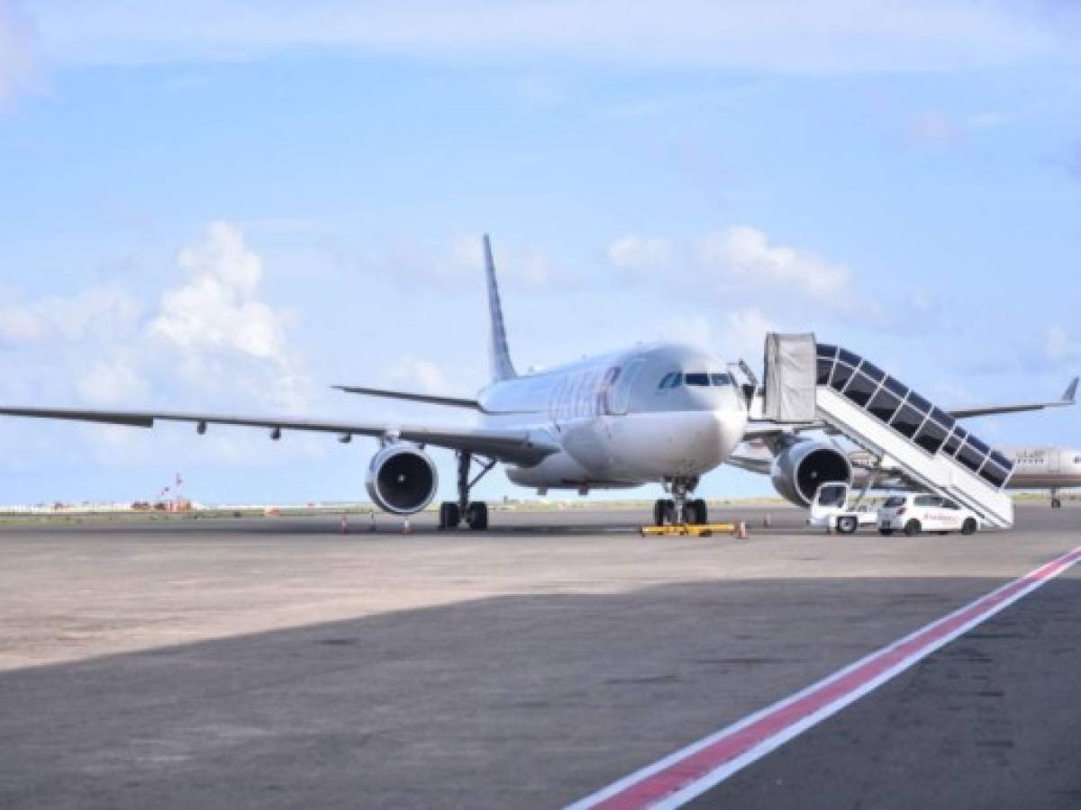 IATA: El tráfico mundial de pasajeros no regresará a niveles anteriores al COVID-19 hasta 2024