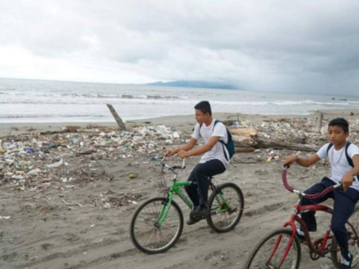Guatemala: Punta Manabique, otra víctima del río de basura