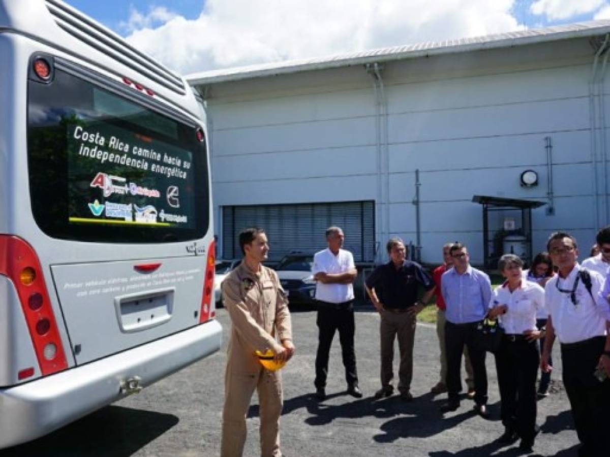 Costa Rica pone en marcha su primer bus alimentado por hidrógeno