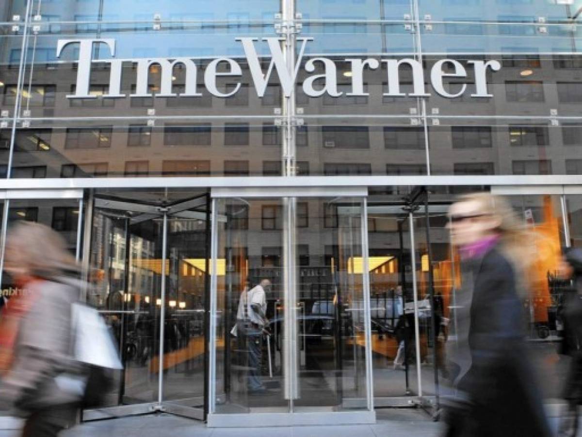 ATyT negocia la compra de Time Warner