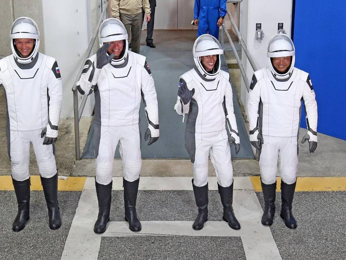 Impacto de Aves en el Despegue del Transbordador Discovery, image size:1200x900