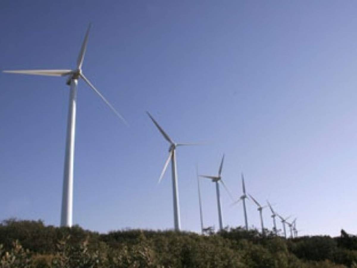 Licitan energía de corto plazo en Guatemala