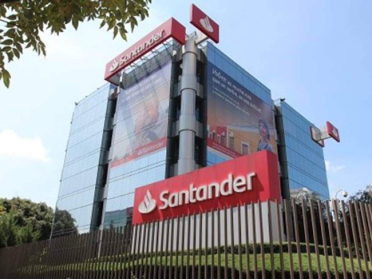 Santander estaría interesado en comprar el negocio de Citibanamex