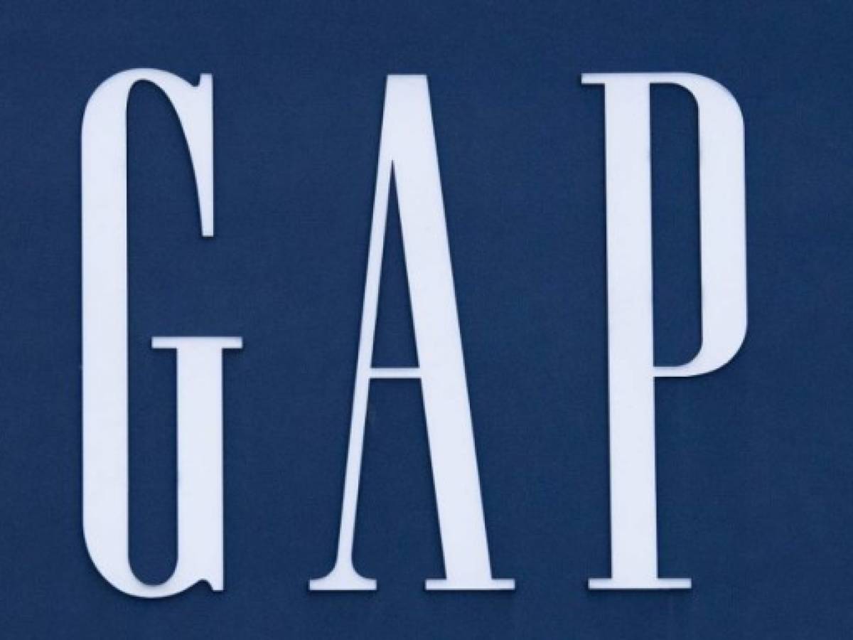 Acciones de GAP se disparan tras sociedad con músico Kanye West