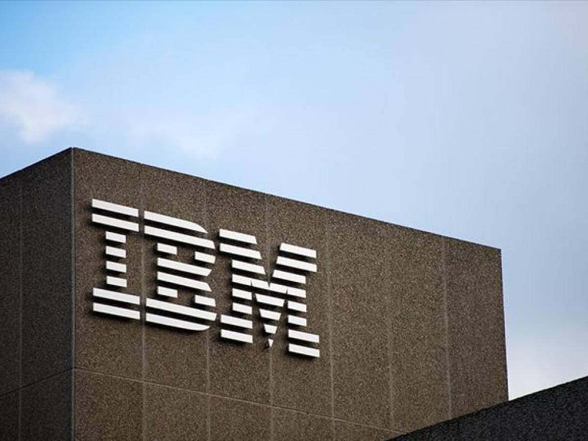 Las ventas de software de IBM aumentan un 8 %