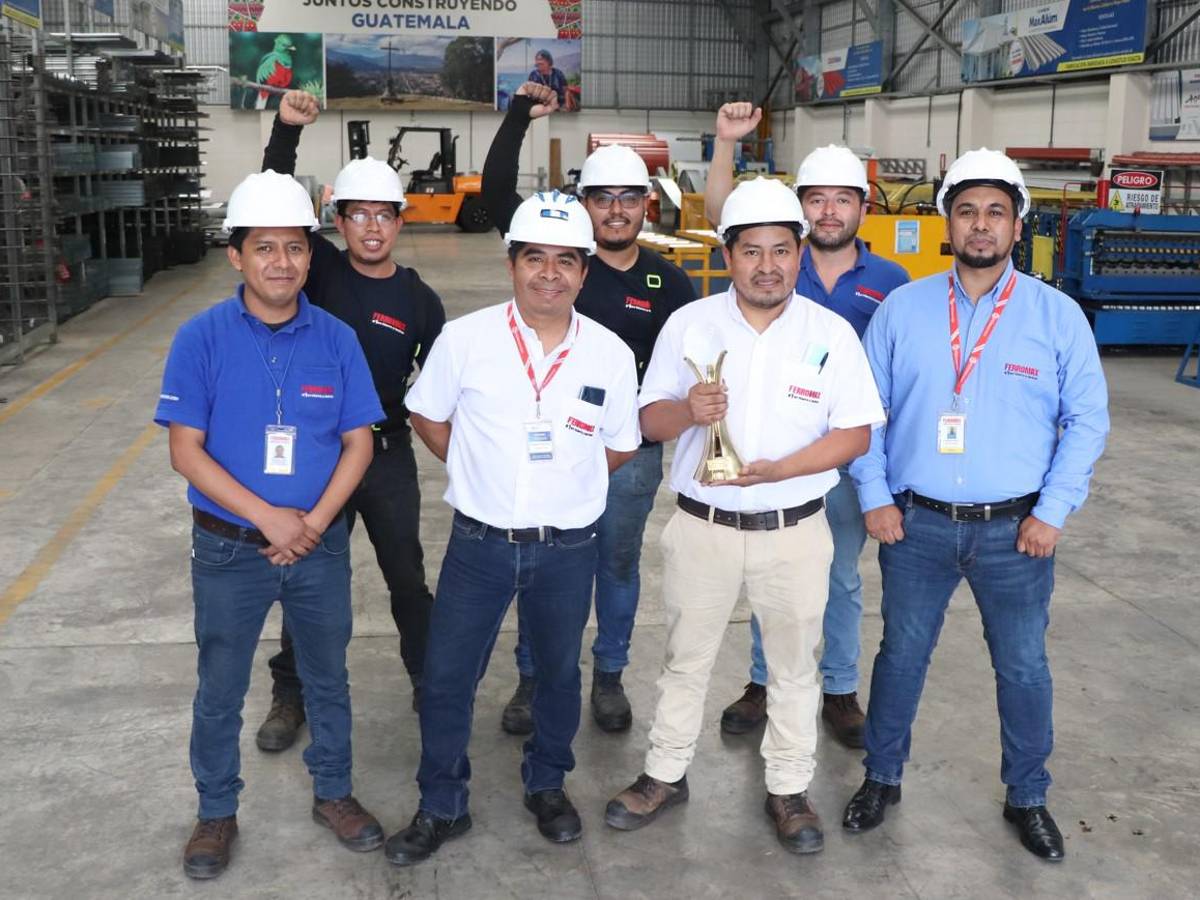Grupo FERROMAX recibe el máximo galardón de exportador centroamericano