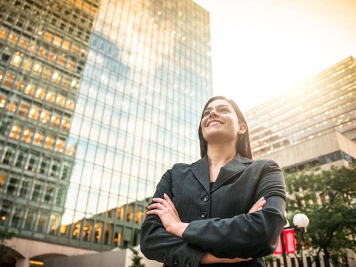 ¿Son las mujeres mejores inversionistas que los hombres?