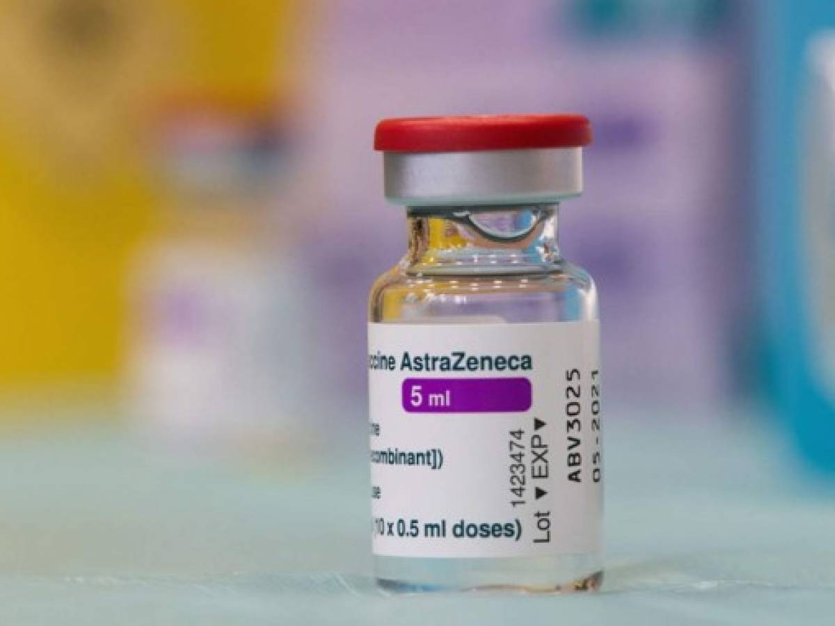 Dinamarca suspende uso de vacuna COVID de AstraZeneca por casos de trombosis
