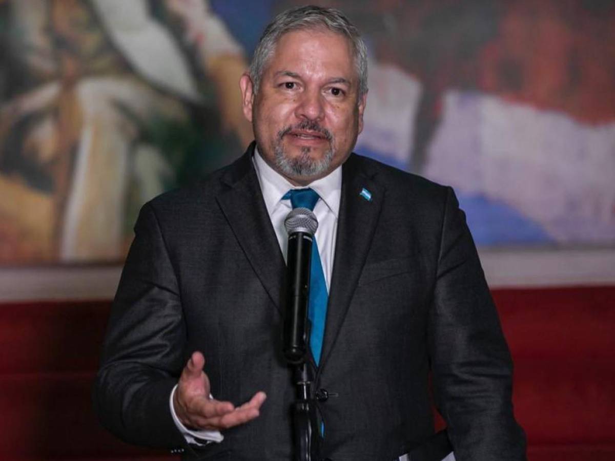 Canciller de Honduras dice que no buscan una enemistad con Costa Rica
