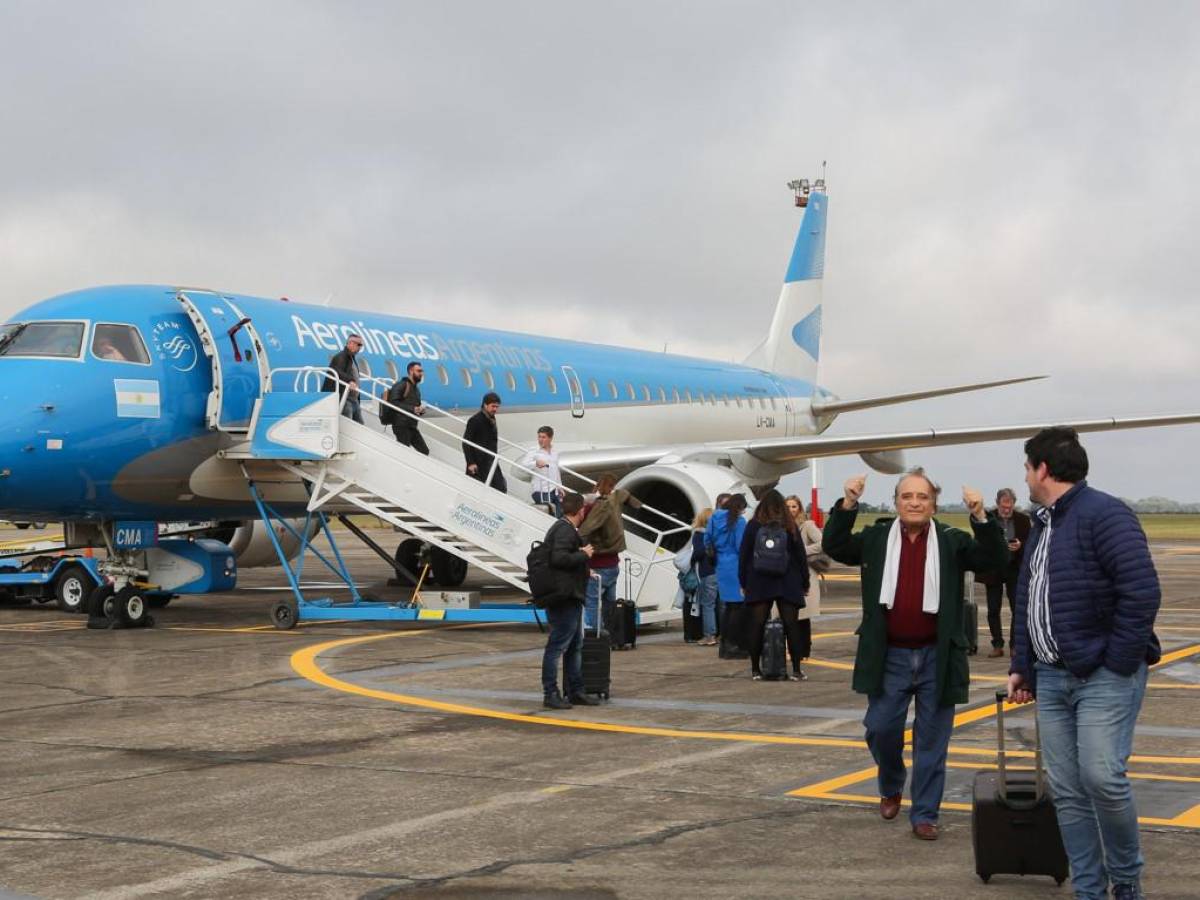 Aerolíneas Argentinas se incorpora al holding de avianca y Gol