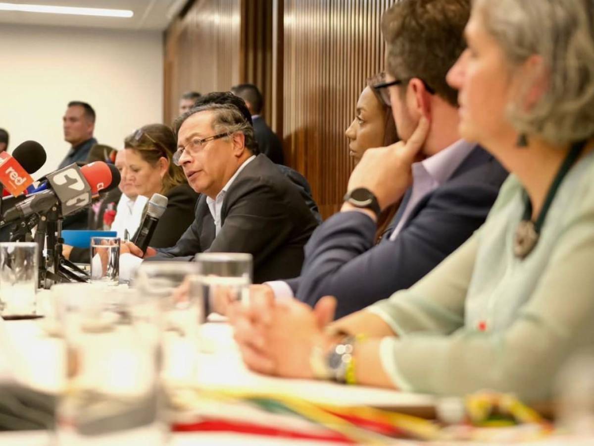 Colombia: Petro llega a la Presidencia con gabinete ministerial incompleto