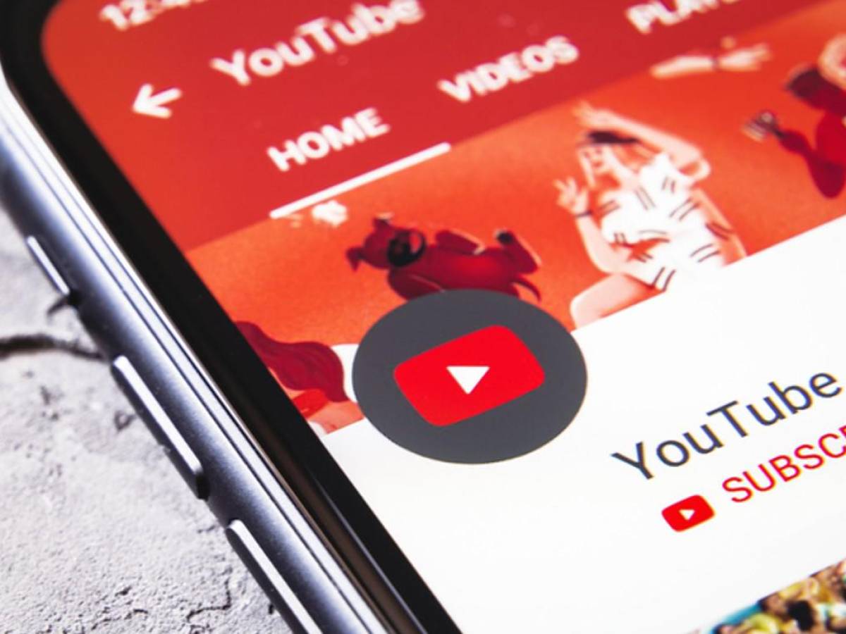 Herramienta de IA de YouTube permitirá grabar audio con voces de famosos