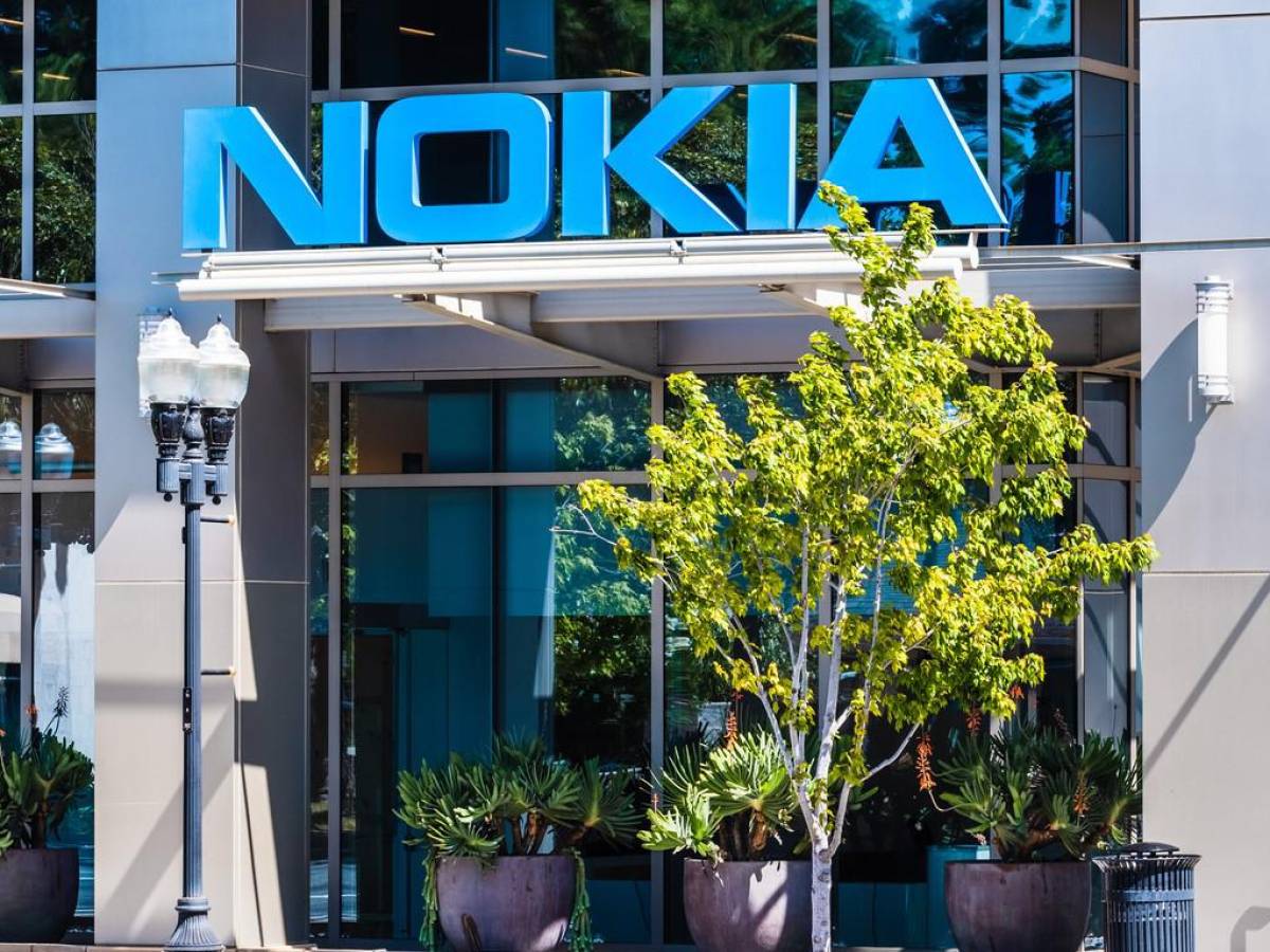 Nokia planea eliminar 14.000 puestos de trabajo ante la caída de ventas