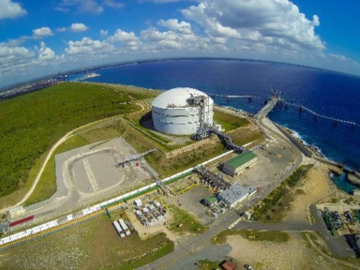 Primera planta de gas natural en Centroamérica, con 25% de avance