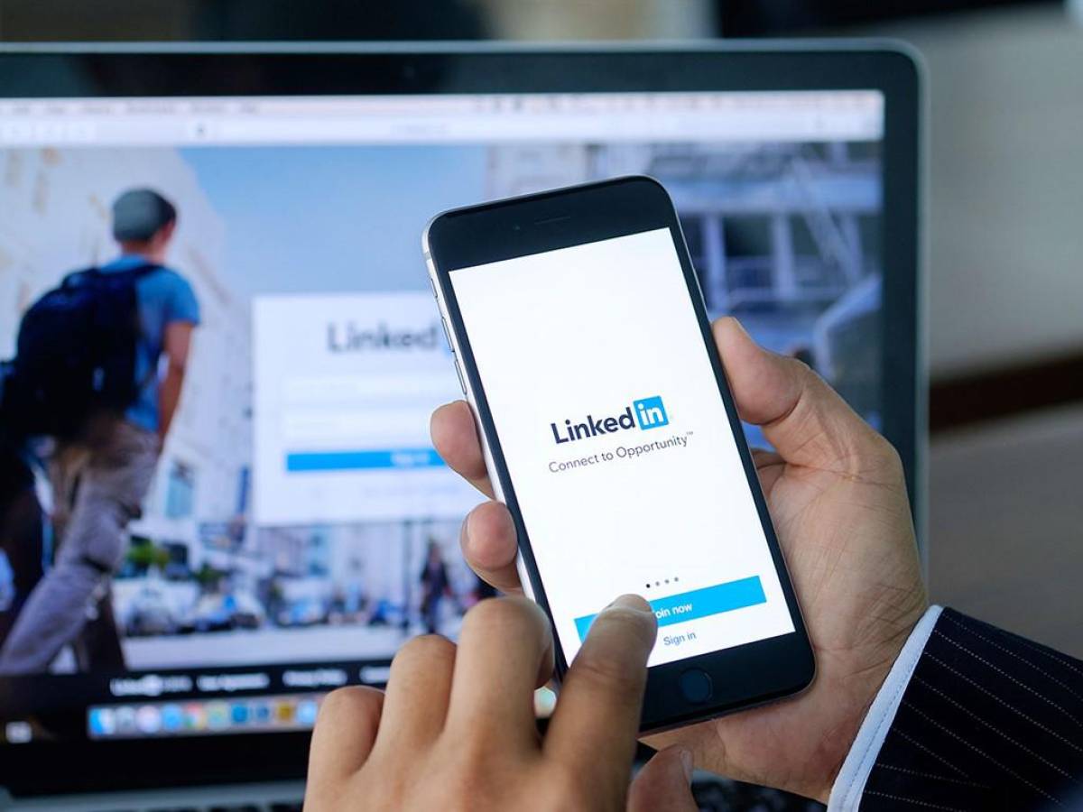 ¿Es recomendable utilizar el letrero 'abierto a trabajar' de LinkedIn?