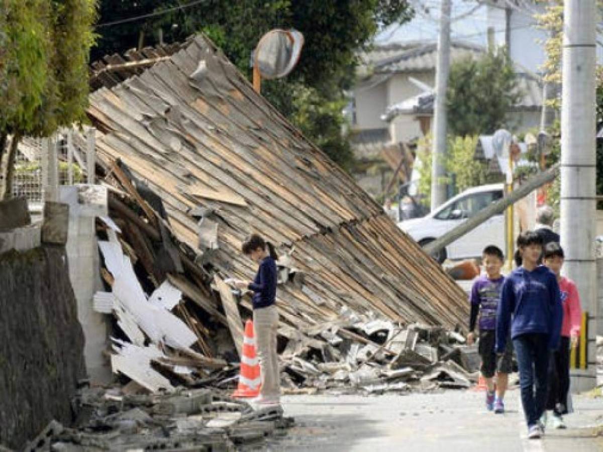 Siete muertos y daños considerables en segundo sismo en el suroeste de Japón