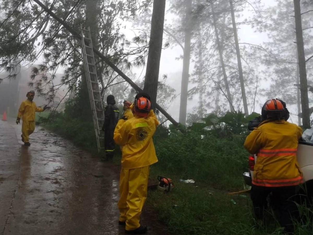 Declaran alerta roja en Honduras ante peligro de inundaciones por lluvias