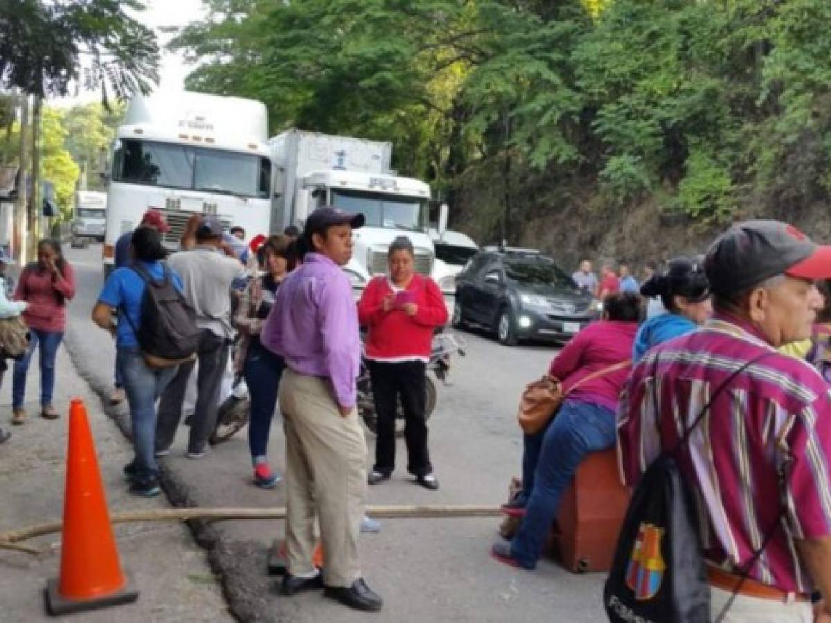 Protestas en Guatemala bloquea frontera con El Salvador