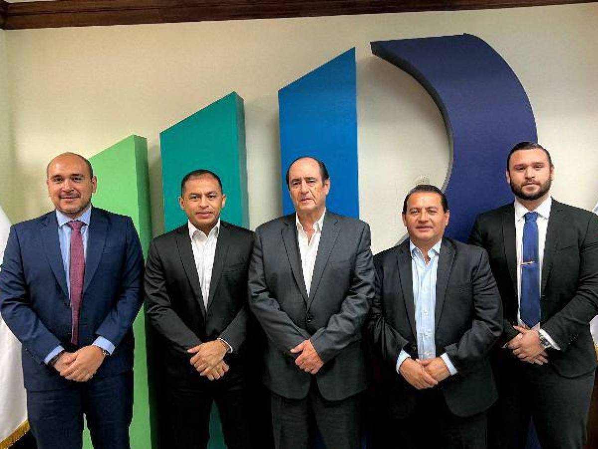 Lanzan plataforma de vinculación digital para mercado de valores de El Salvador