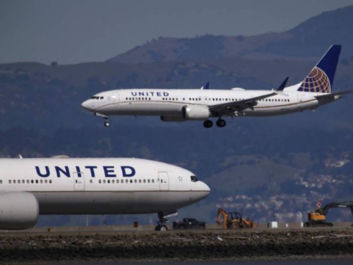 United cancela vuelos operados con el Boeing 737 MAX hasta el 6 de enero