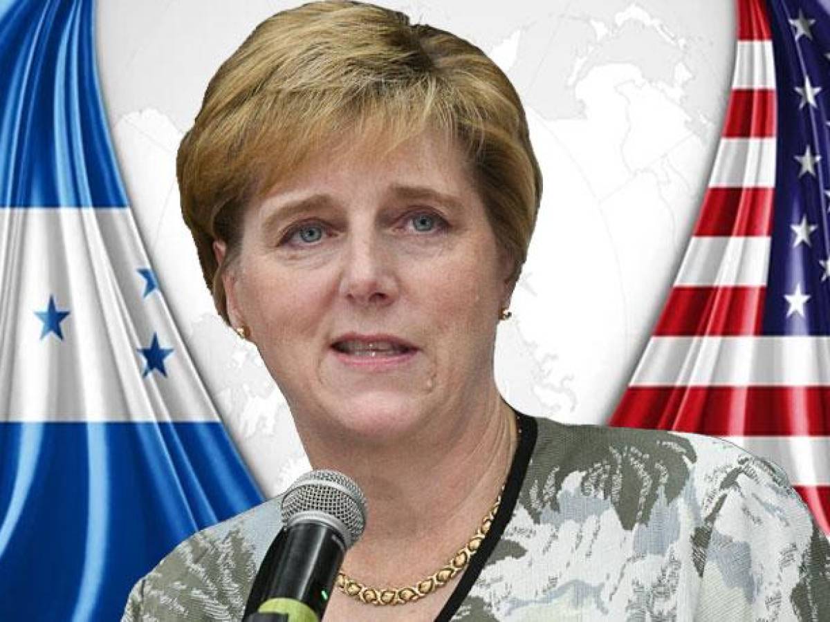 Llega a Honduras Laura Dogu, la nueva embajadora de EEUU con la que se restablece la misión diplomática