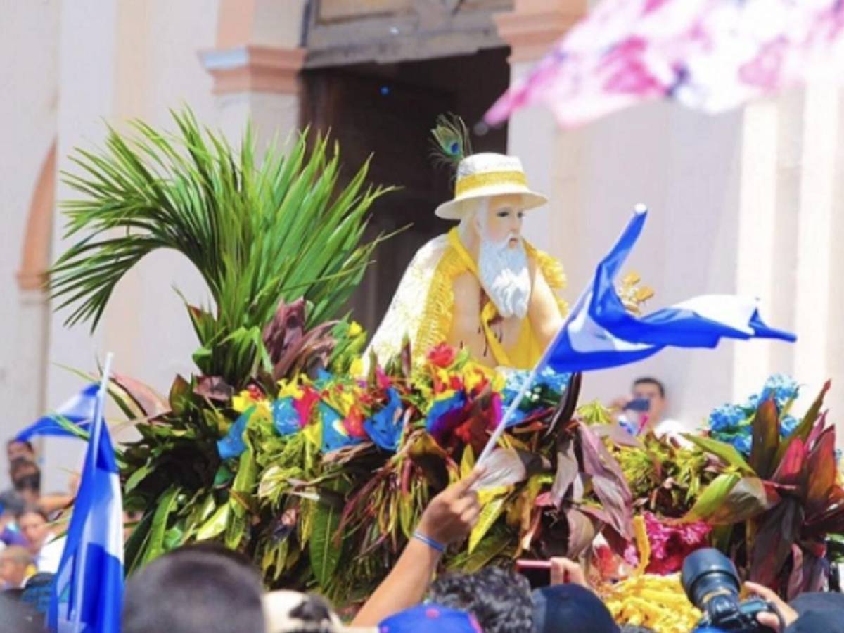Nicaragua prohíbe populares procesiones católicas