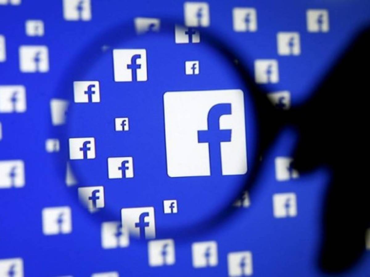 Se desploman las acciones de Facebook por rediseño de contenidos