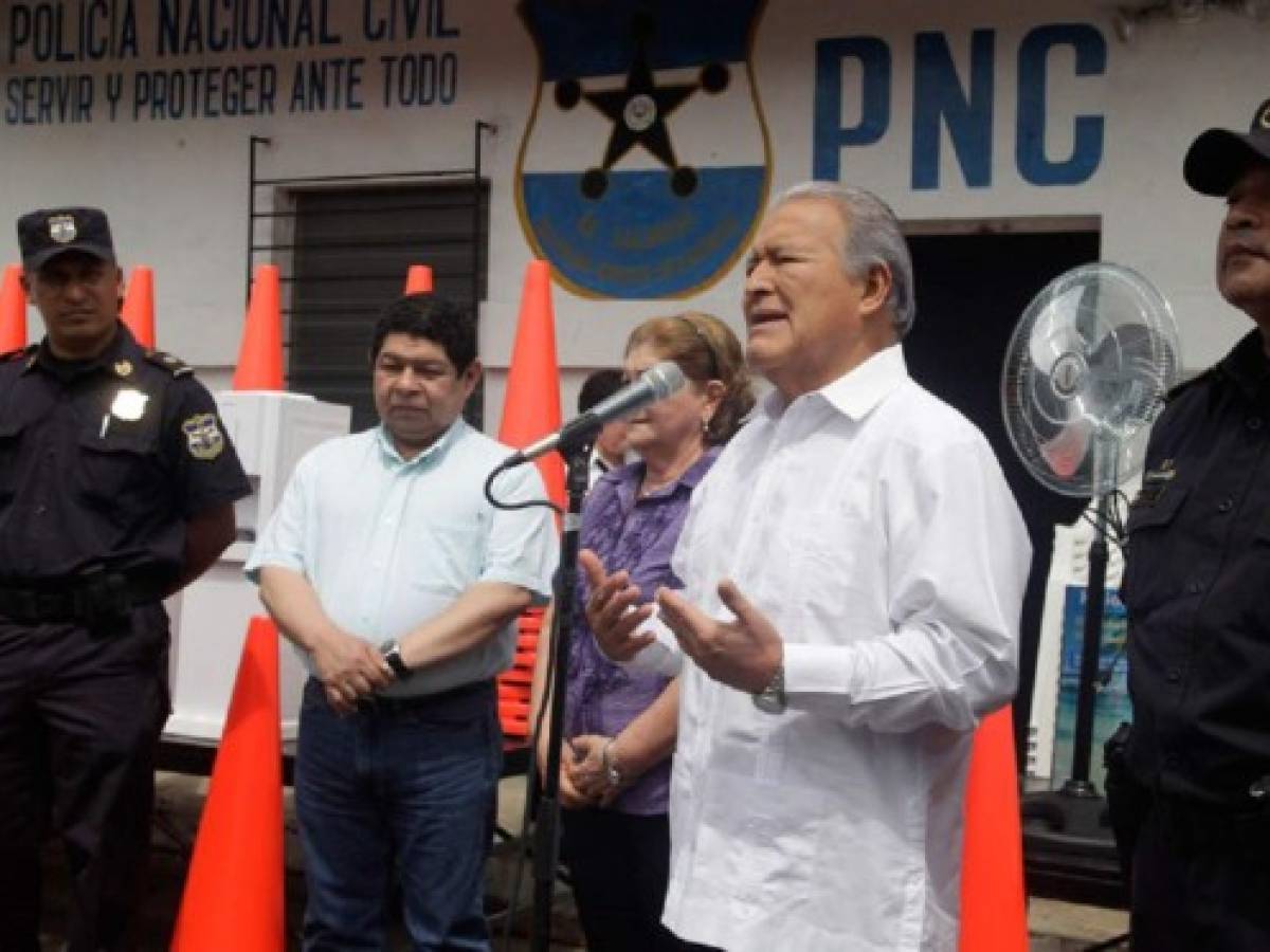 Gobierno salvadoreño denuncia 'campaña golpista'