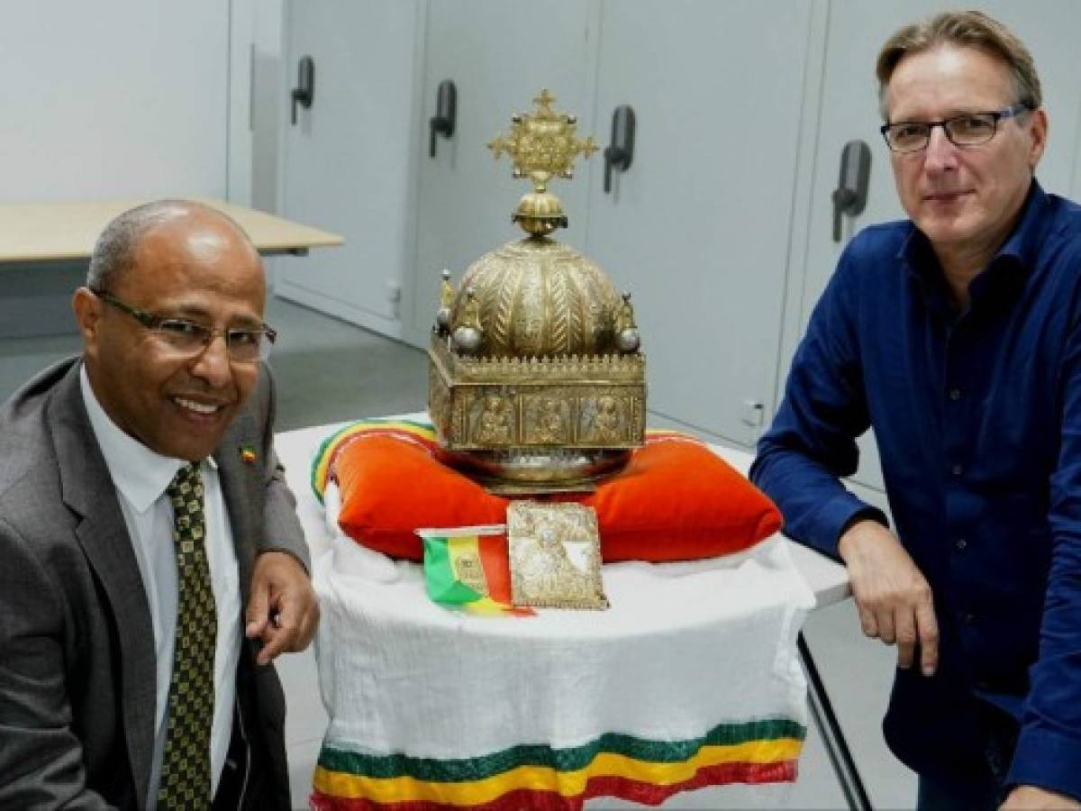 Una corona etíope de valor incalculable reaparece en Holanda