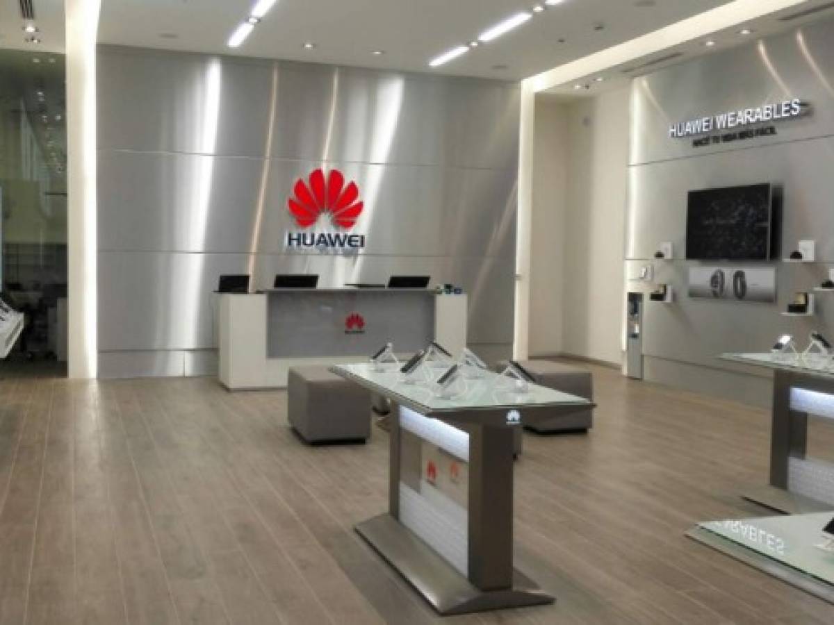 ¿Cómo es la macrotienda de Huawei, donde ofrece todos sus productos?